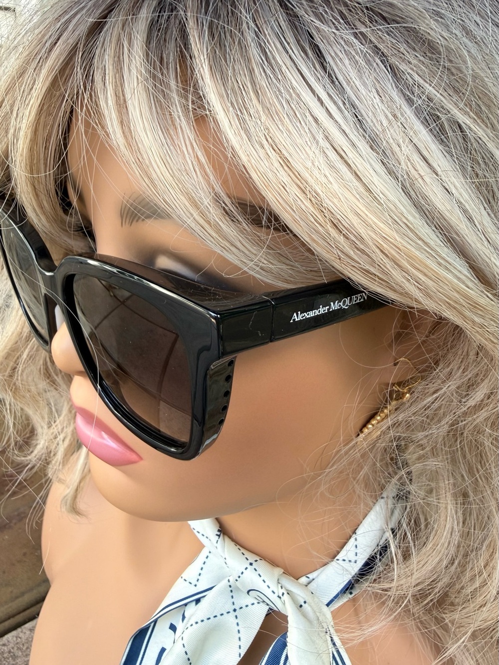 Alexander McQueen Black and White Square Gradient Sunglasses